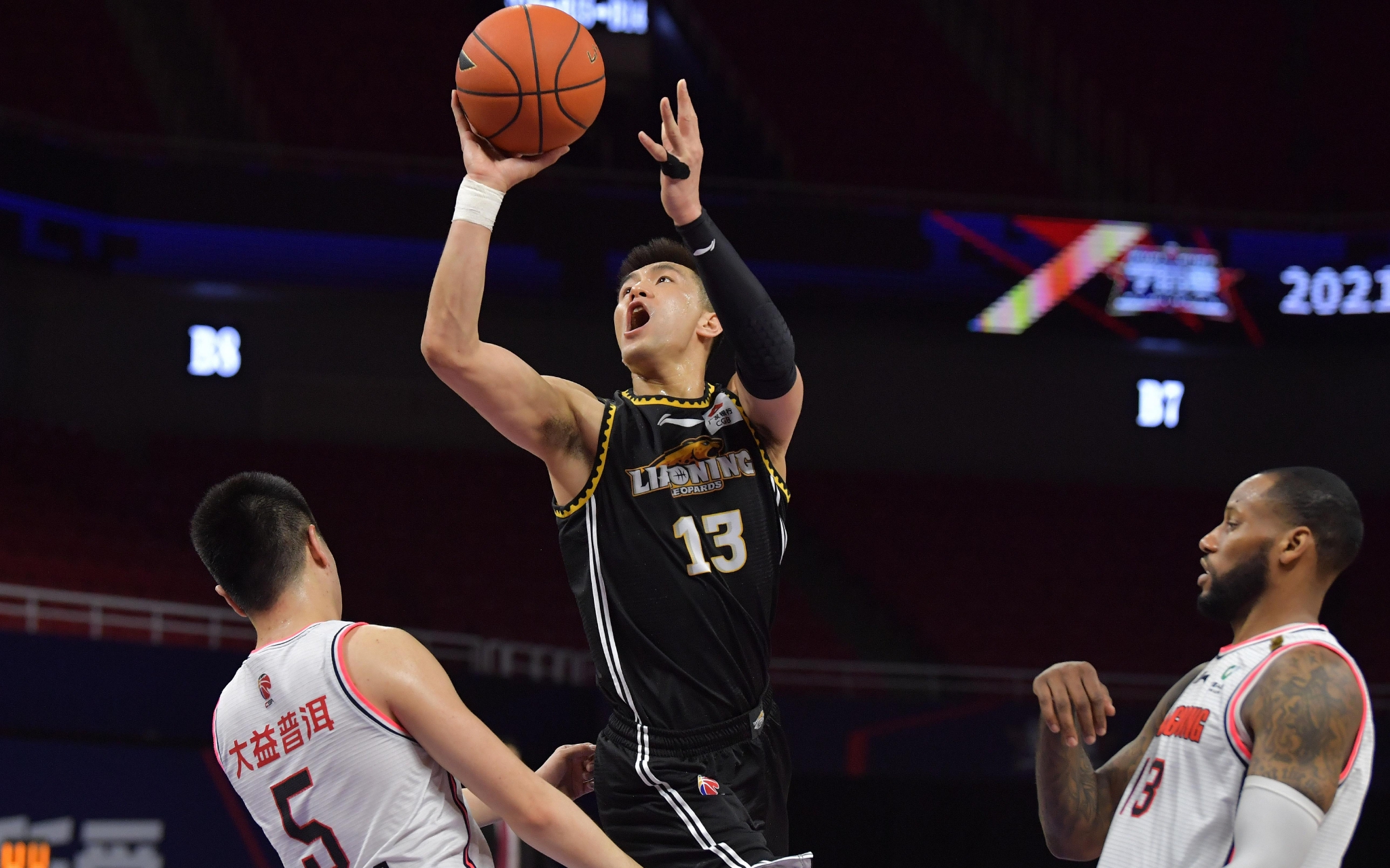 员的带动下 员的带动下